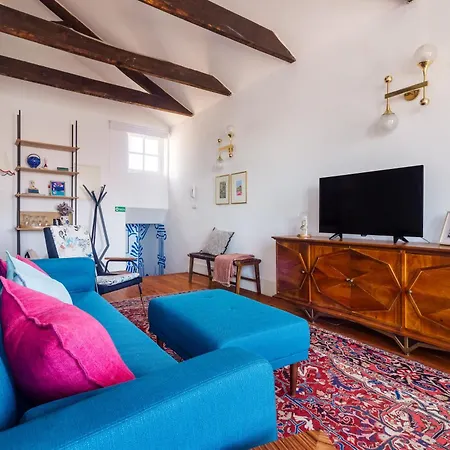 Stylish Loft In The Centre Lägenhet