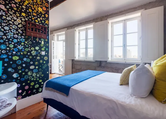 Апартаменты Stylish Loft In The Centre Порту